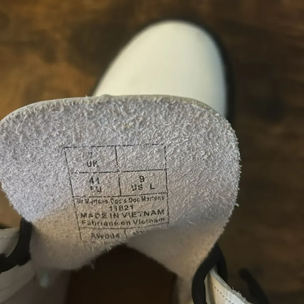 Dr. Martens 1460 Boots in White Size 9 / Exellent
